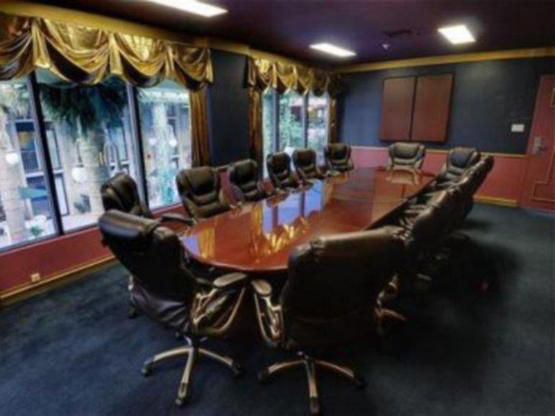 La Sagueneenne - Hotel Et Centre De Congres แซเกอเนย์ ภายนอก รูปภาพ
